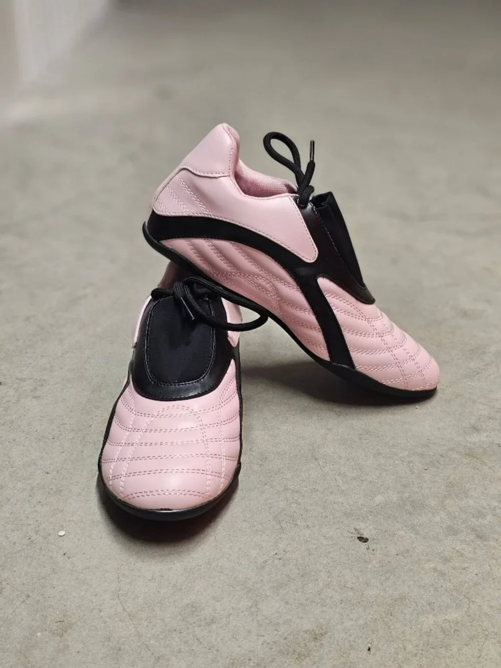 Womens Pink & Black Lace-Up Soft Sole Shoes Lightweight & Comfortable For Casual